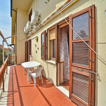 Magnolia - Primo Piano Tatil Evi Bolsena