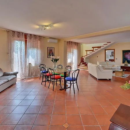 Magnolia - Primo Piano Holiday home Bolsena